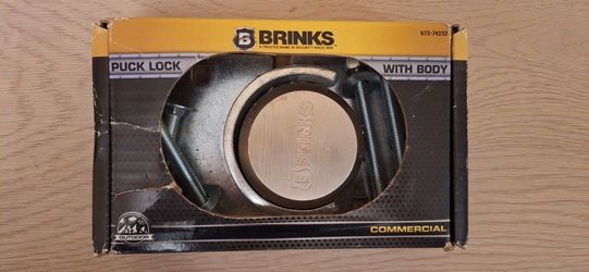 Brinks Puck Lock with Hasp