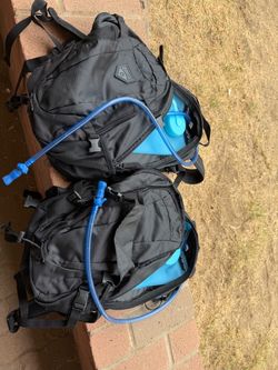 2 Quest Hydration Backpacks w/ Water Bladders – Dirt Bike / ATV / Hiking