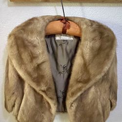 Vintage Fur Stole / Cape / Shawl By Gale Walton Furs from Geneva, NE