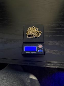 Gold rope chain