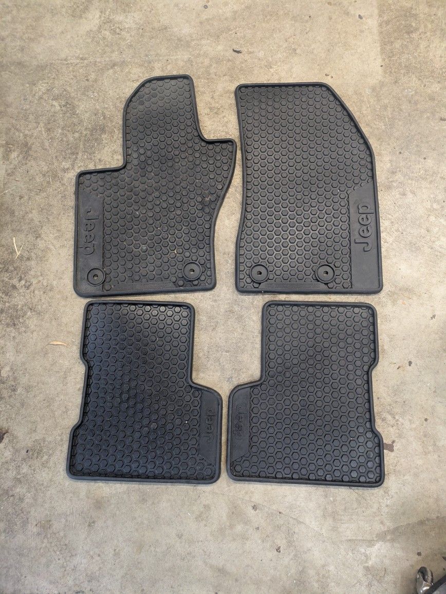 Jeep Renegade Rubber Floor Mars