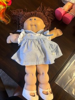 Vintage cabbage patch, doll with pink shoes
