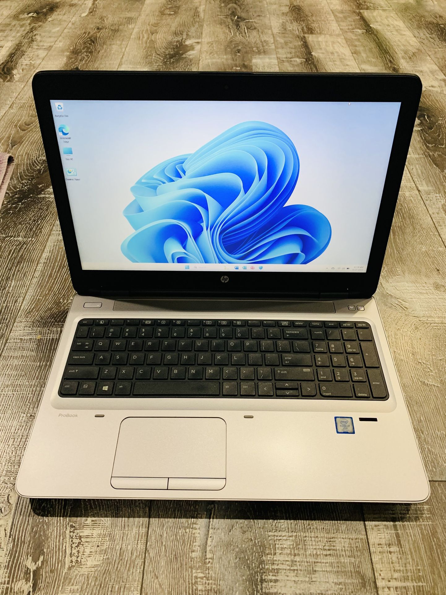 HP Laptop - Intel Core i7, 16GB DDR4 Ram, Windows 11 Pro 64Bit, MS Office 2024