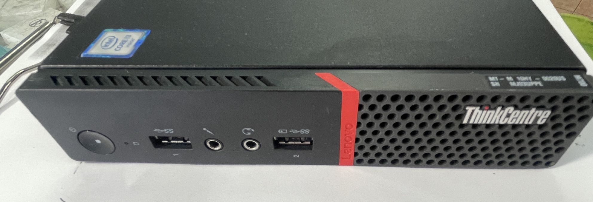 Lenovo ThinkCentre M700 Tiny Mini Desktop WiFi - Intel Core i3