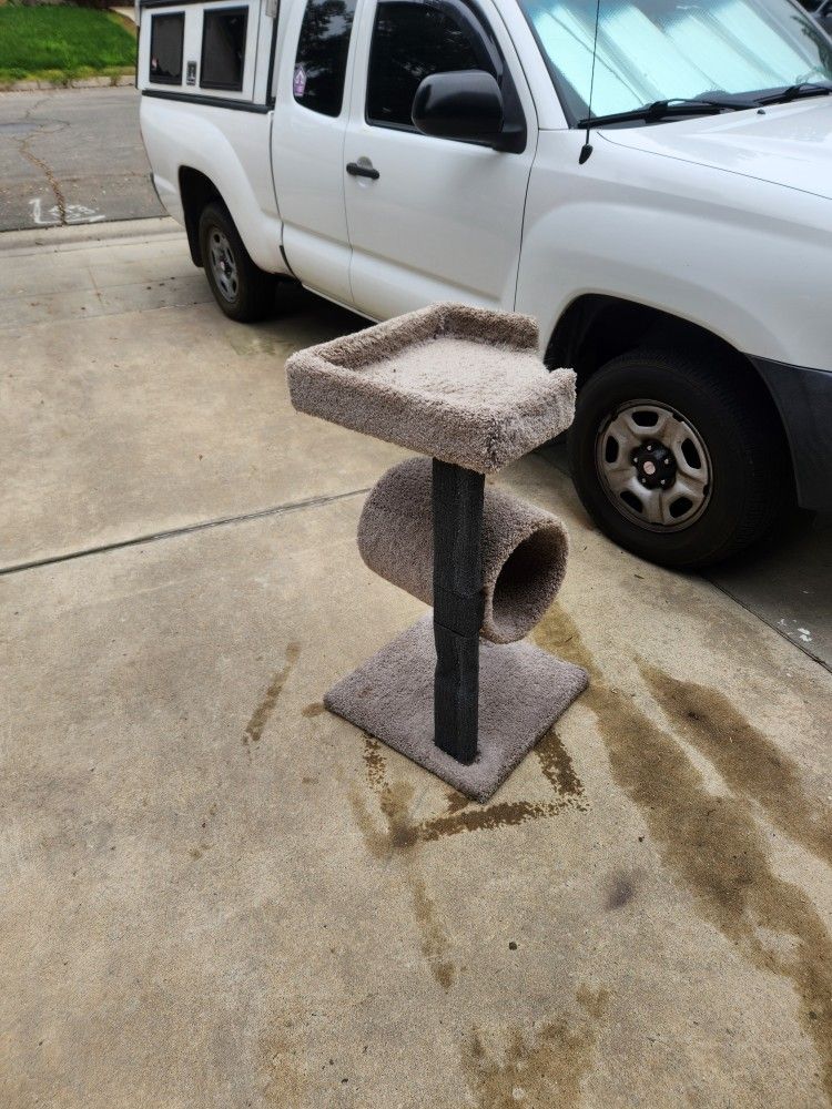 35" tall, nice refinished cat tower 