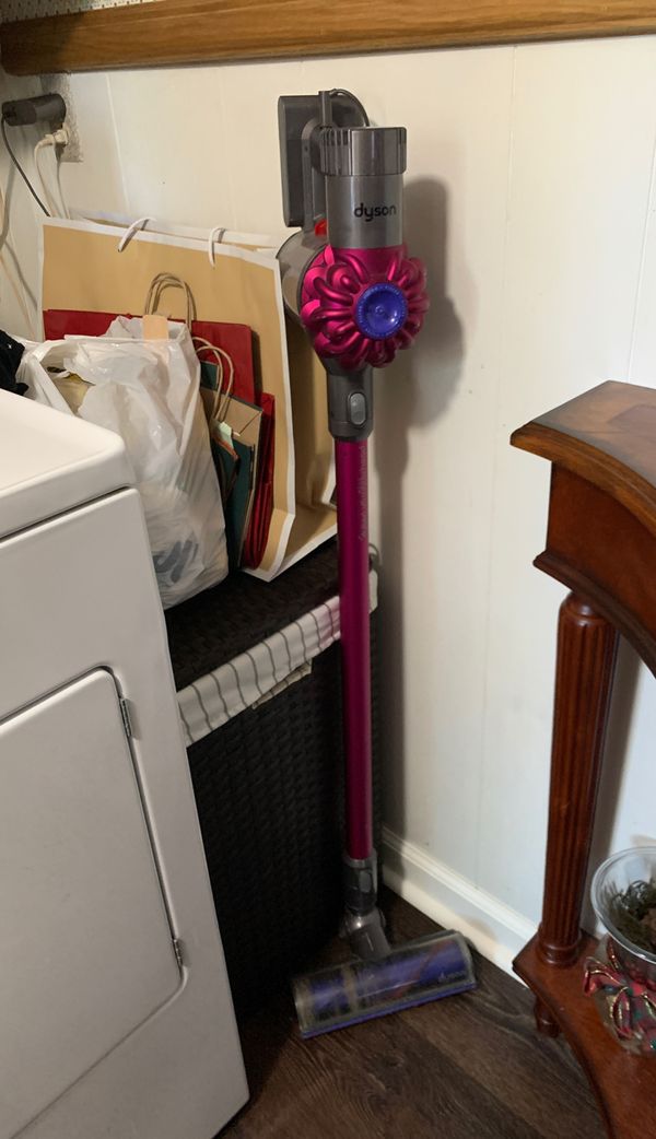 Cordless pink dyson for Sale in Lockport, IL OfferUp