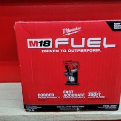Milwaukee Fuel  Router New 