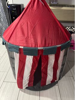 IKEA childrens pop up castle