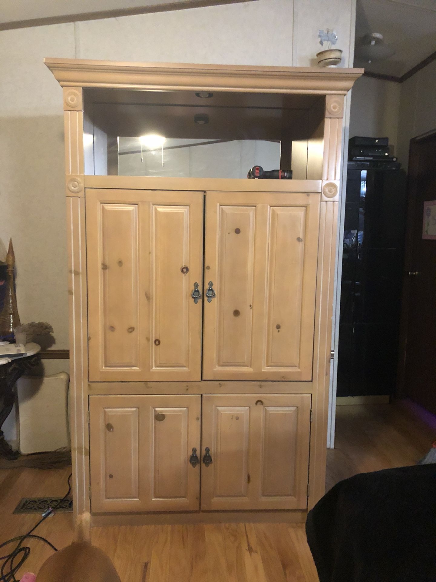 Entertainment center