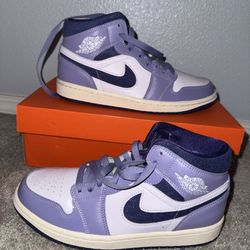 Women's Nike Air Jordan 1 Mid SE Shoes Purple- women's size 8.5 $150 • HILLSBORO, OR