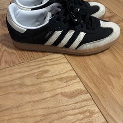 Women’s Adidas Sambas 