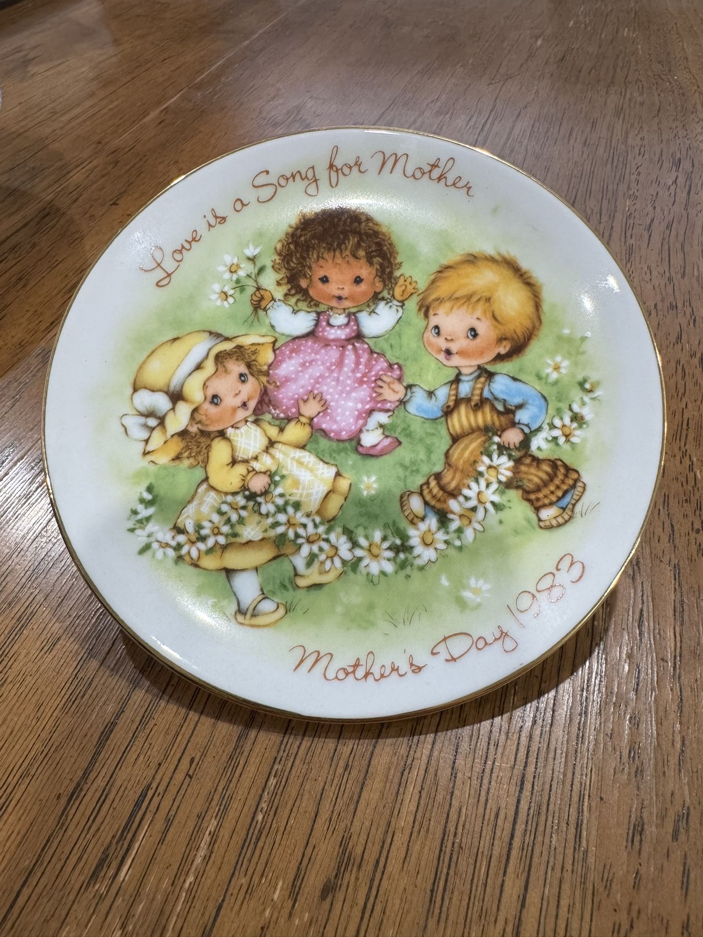 Avon 1883 “Love Is A Song” Mother’s Day Plate