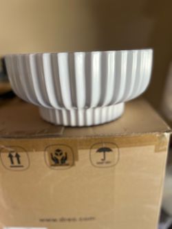 Plant pots