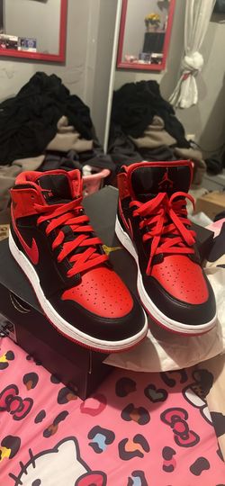 Air Jordan 1s Mid (Gs)