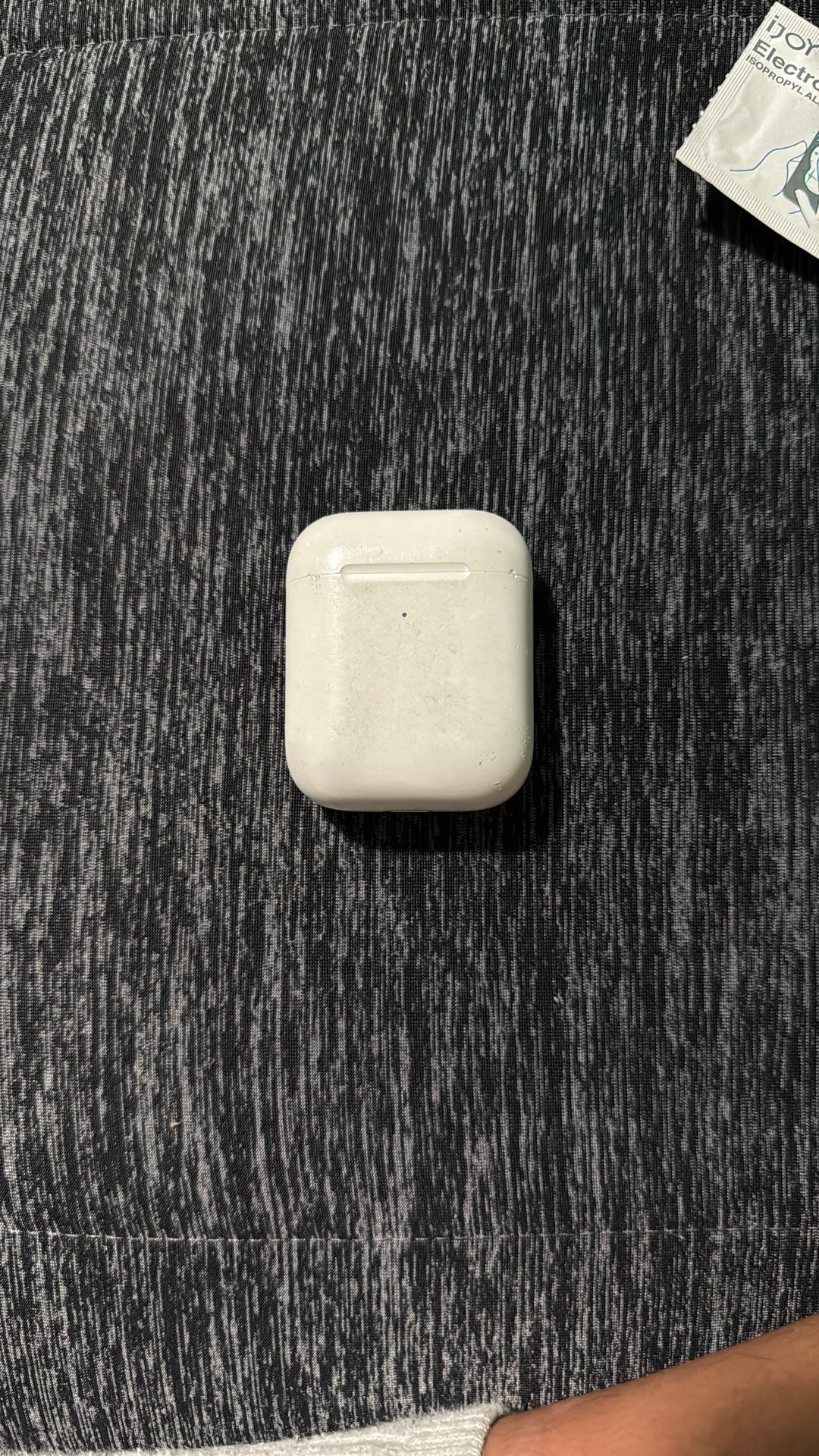 AirPods (1’st Gen) Only Has Left AirPod, Pretty Used