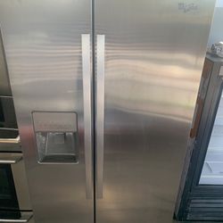 Whirlpool Refrigerator 