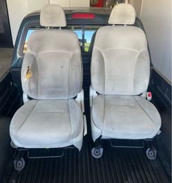 Subaru Impreza Driver & Passenger Seats