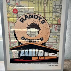 Randy’s Donuts Los Angeles Art Print (Framed)