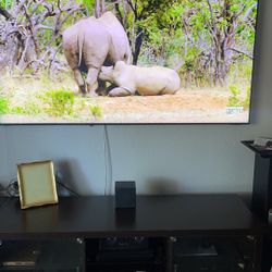 TV Stand/ Entertainment Center 