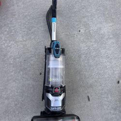 Bissell Multiclean Allergen Lift Off Pet Vacuum 