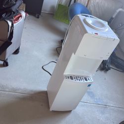 Water Dispenser 