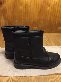 Men Size 11 black boots