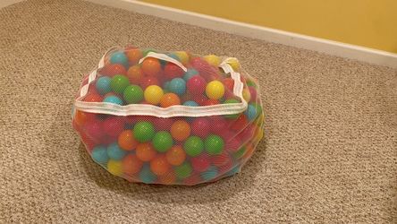 Balla to fill up the ball pit