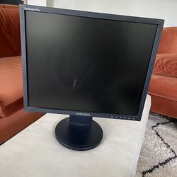 Samsung Computer Monitor