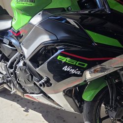 2022 Kawasaki Ninja Krt Edition 1400 Miles