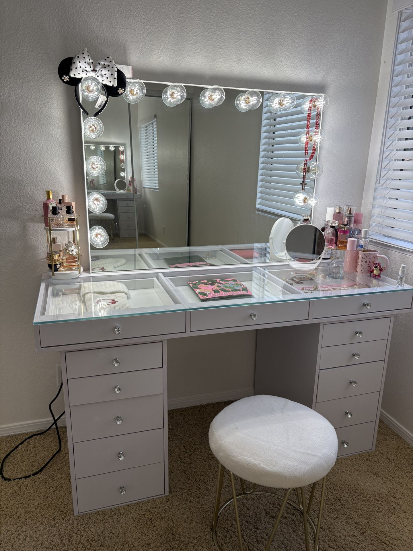 Impressions Vanity Slaystation Pro Table And Mirror