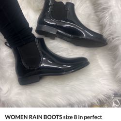 RAIN BOOTS WOMEN SIZE 8. Pick Up DOWNTOWN LA / LITTLE Tokyo Area 12$  CASH OR ZELLE