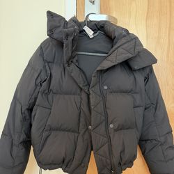 Black lululemon size 4 puffer