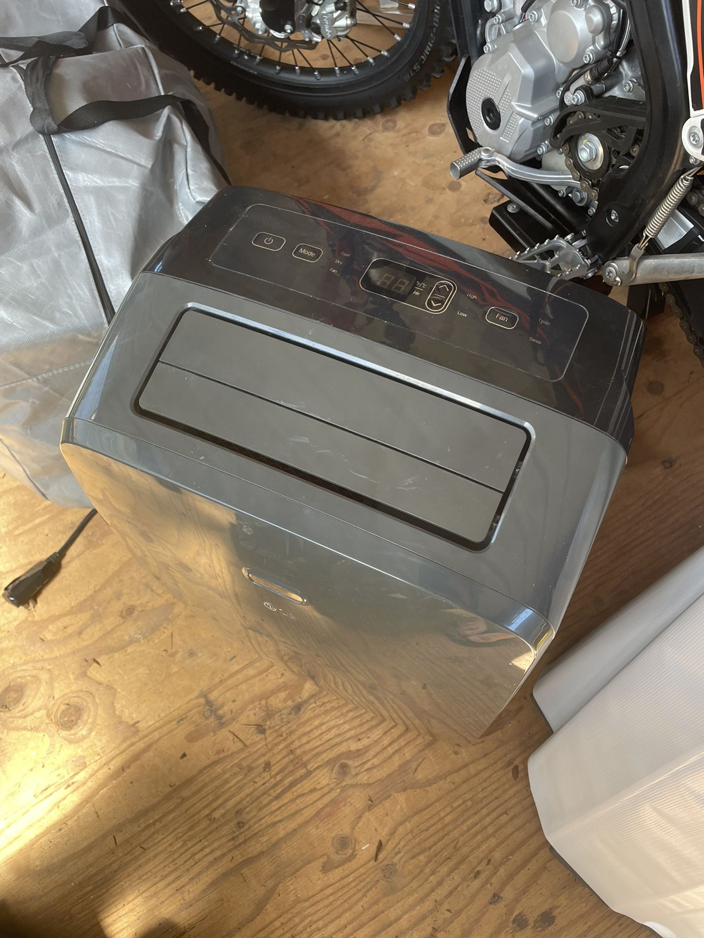 AC Window Unit