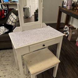 Aoosaf Vanity By Lark Manor™