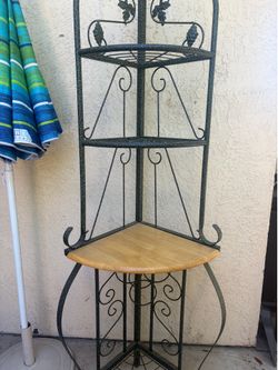 ‏ corner shelf