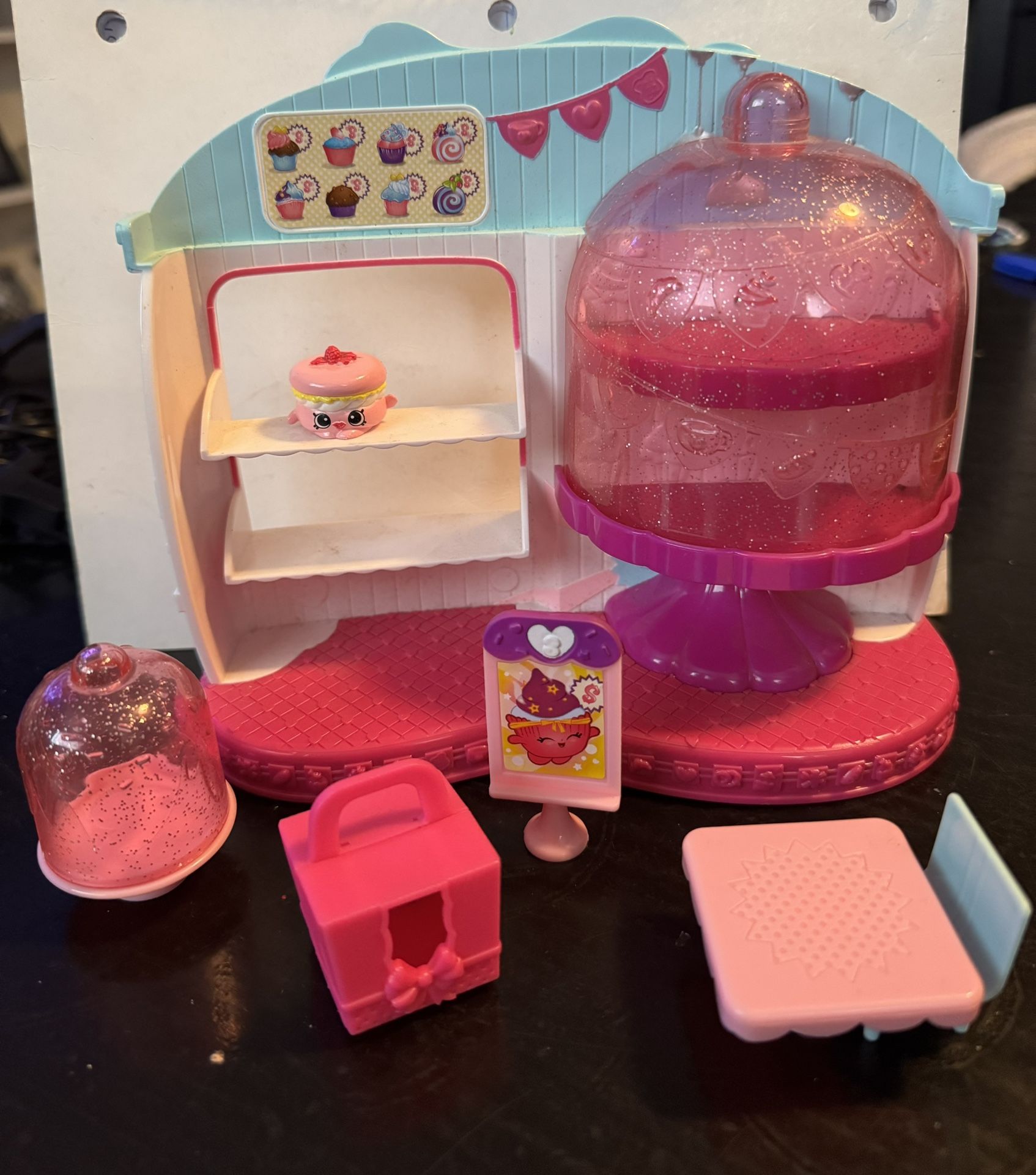 Shopkins Cupcake Queen Cafe Playset