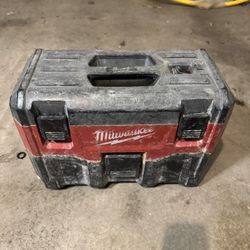 Milwaukee M18 Vacuum 