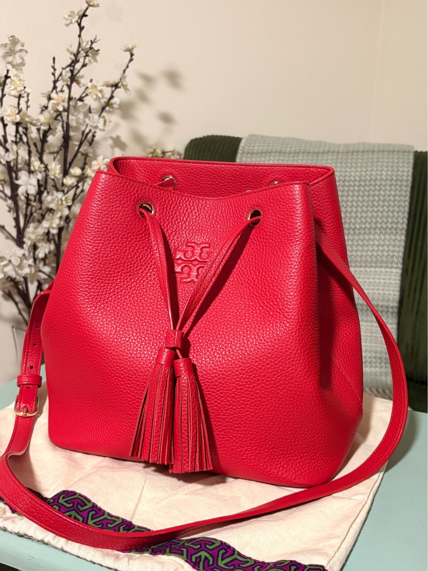 Authentic Tory Burch Liberty Red Thea Bucket Bag