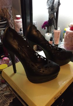 Brand new high heel shoes