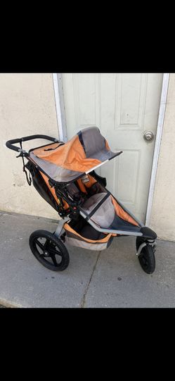 BABY JOGGER STROLLER