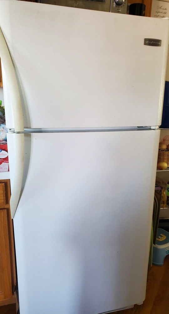 Refrigerator for Sale in Pueblo West, CO OfferUp