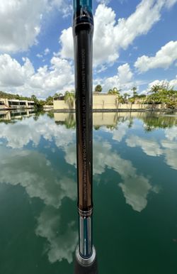 Preowned Shimano Sustain 10000 FG Reel, On A New Shimano Saguaro 7FT  20-40LB Rod for Sale in Hialeah, FL - OfferUp