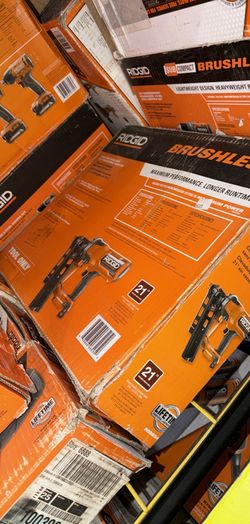 3-1/2” Ridgid 18 volt cordless 21ga framing nailer