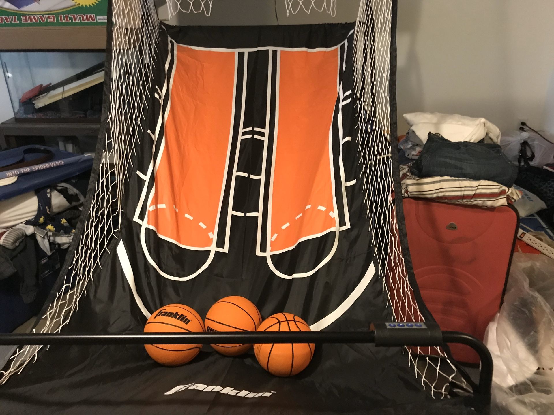 Basketball hoop