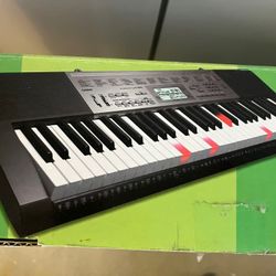 🎹 Casio LK-165 Lighted Keyboard – NEW in Box!  