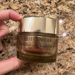 Estee Lauder Revitalizing Supreme+ Youth Power Creme