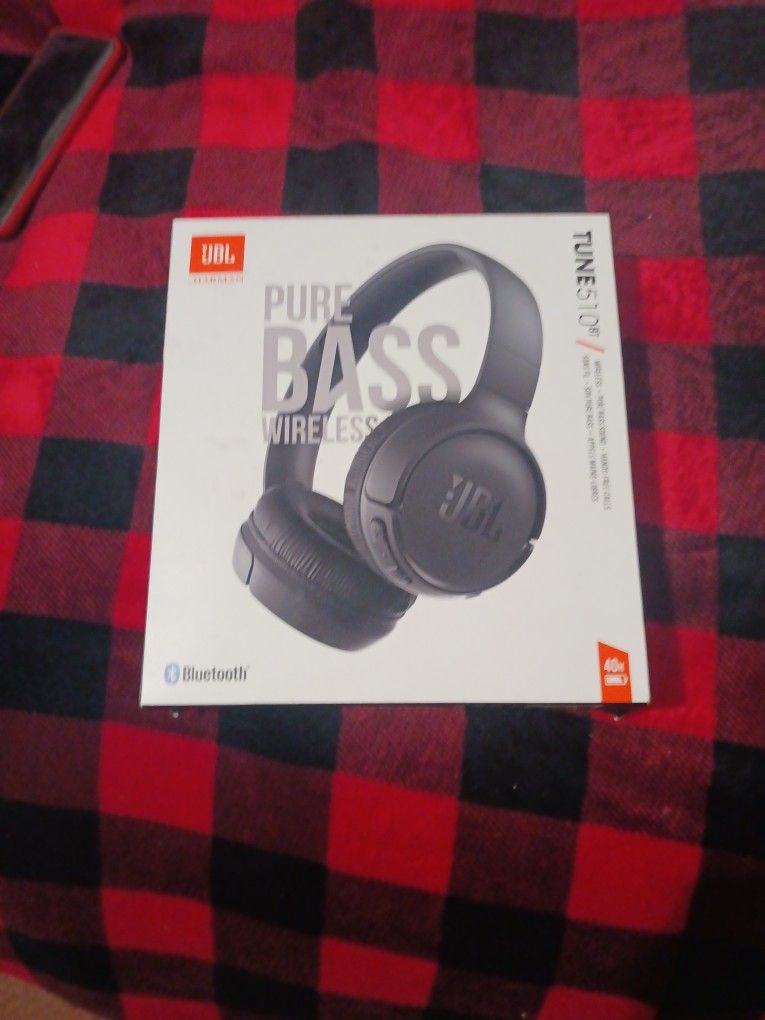 JBL pure bass wireless headphones