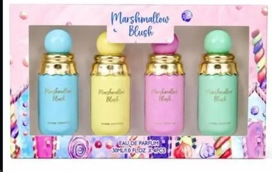 Marshmallow Blush Eau de Parfum Gift Set 4-Piece