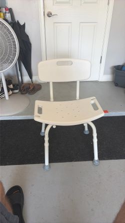 NEW UNUSED SHOWER CHAIR ADJUSETABLE