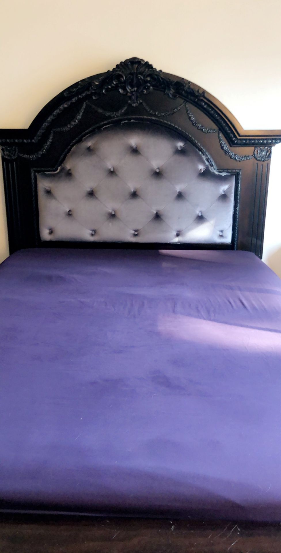 Queen bedroom set $850
